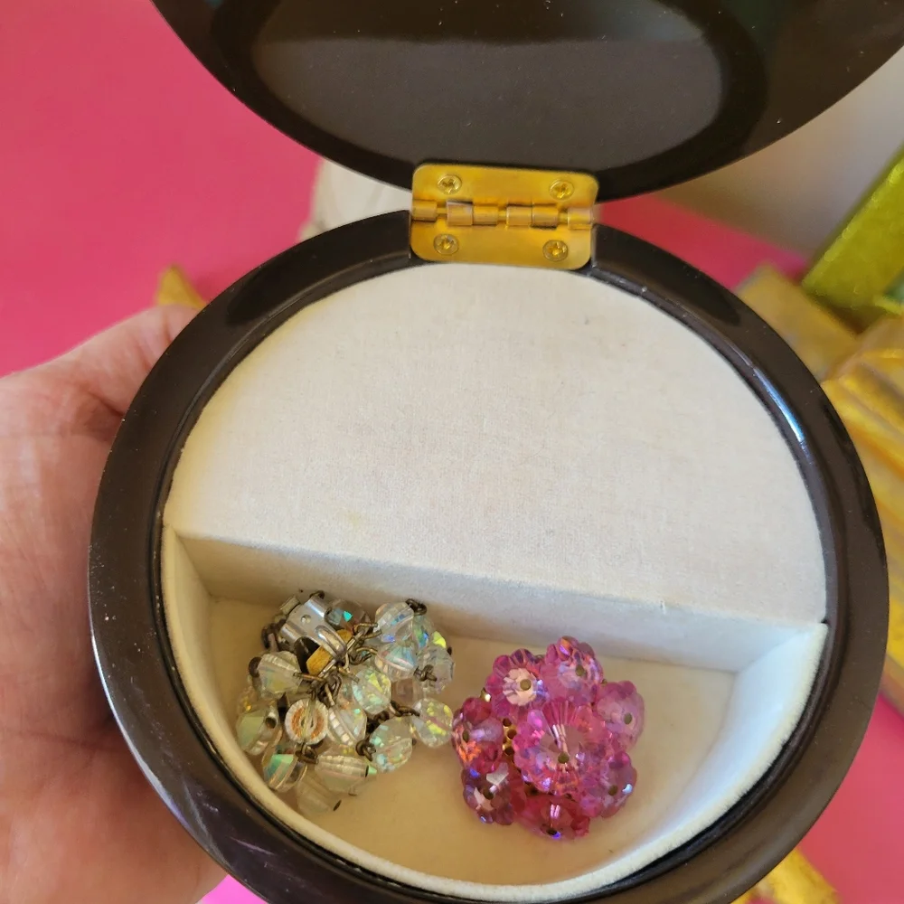 Laquer Music Trinket Box ~ Round Floral ~ Vintage? ~Otagiri? ~ Pretty ~ As Is!